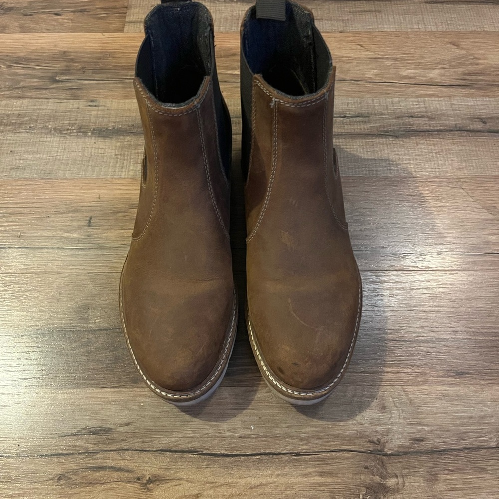 Women’s  Alpine Design Leather Chelsea Boots